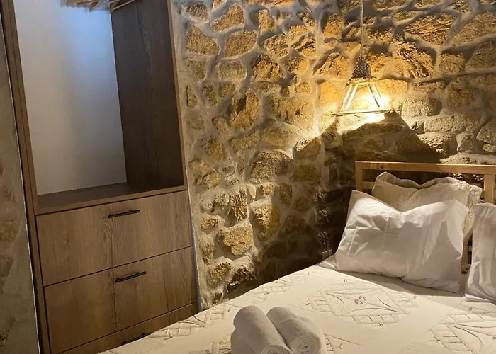 Cantinho D'avo Maria Holiday home *